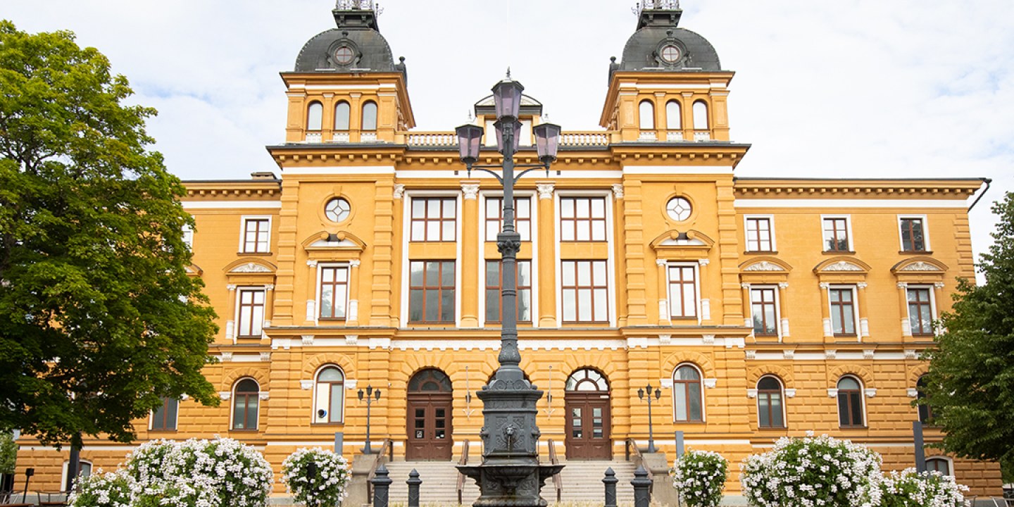 The City Hall of Oulu.