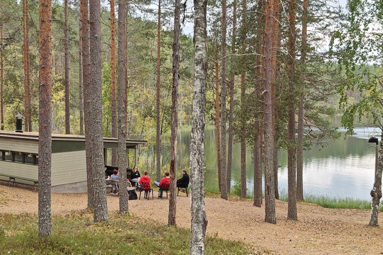 Työpaja ulkona Rokualla