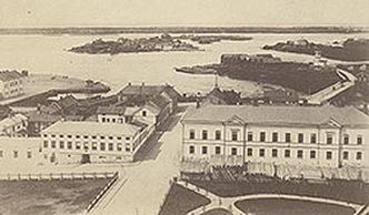 Valokuva: Näkymä Oulun tuomiokirkon tornista länteen 1880-luvulla.