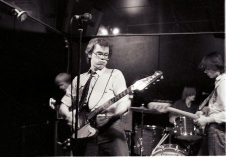 Valokuva: Ramblers-yhtye keikalla 1980-luvun alussa.