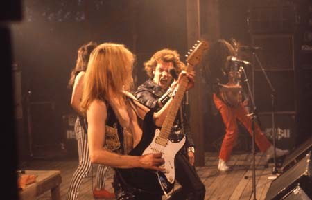 Valokuva: Iron Maiden keikalla Kuusrockissa vuonna 1980.