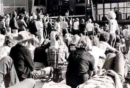 Valokuva: Kuusrockin yleisöä vuonna 1978.